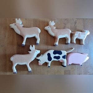 Wooden Farm and Deer Animal Toy Set - Beige, Pink, Black
